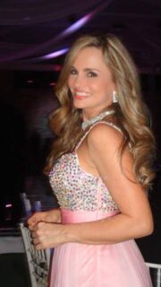 Aura Cristina Geithner posando en 2014