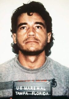 Retrato policial de Carlos Lehder tras extradición