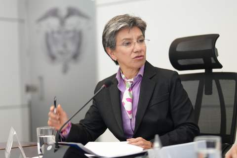Claudia López during a meeting in Bogotá, 2023