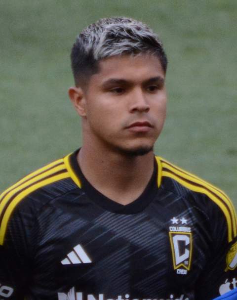 Cucho Hernández vistiendo el uniforme del Columbus Crew en 2023