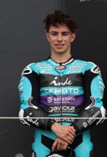 David Alonso compitiendo en motocicleta en 2025