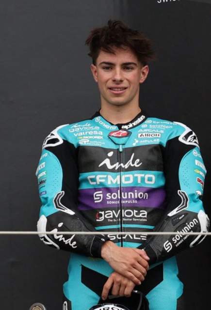 David Alonso compitiendo en motocicleta en 2025