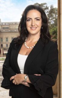 Retrato oficial de María Fernanda Cabal en 2022