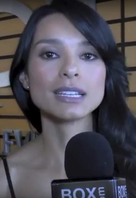 Paola Rey posing for a portrait in 2006