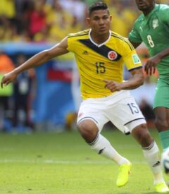 Alexander Mejía jugando con Colombia en el Mundial 2014