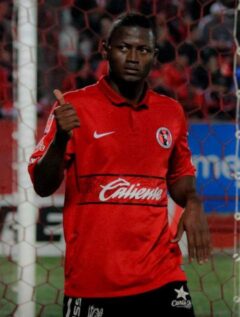 Dúvier Riascos jugando para Club Tijuana en 2012