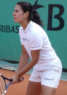 Fabiola Zuluaga compitiendo en Roland Garros 2005
