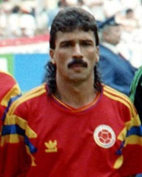 Gabriel Gómez as a football player in 1990