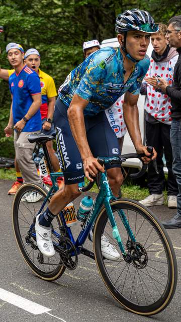 Harold Tejada compitiendo en el Tour de Francia 2023
