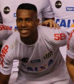 Jonathan Copete jugando con Santos en 2017