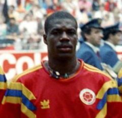 Luis Carlos Perea durante un partido en 1990