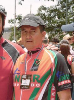 Luis Herrera posing outdoors in Fusagasugá, 2009