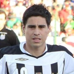 Mauricio Molina en acción durante un partido en 2008