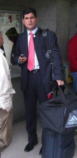 Óscar Ruiz officiating a football match in 2008