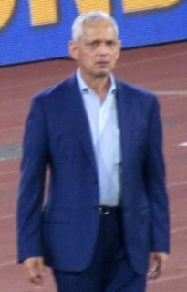 Reinaldo Rueda coaching Colombia in 2022