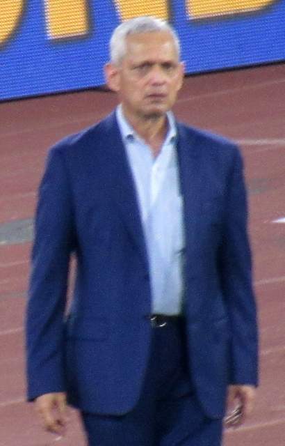 Reinaldo Rueda coaching Colombia in 2022