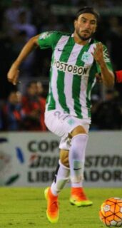 Sebastián Pérez playing for Atlético Nacional in 2016