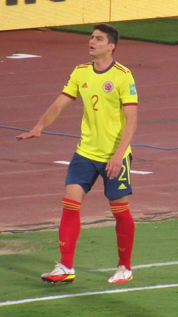 Stefan Medina jugando con la selección de Colombia en 2022