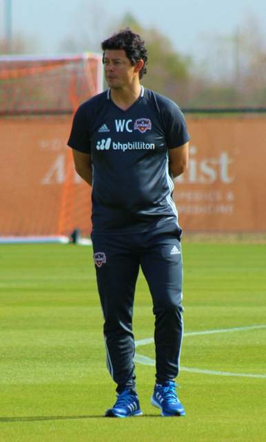 Wilmer Cabrera coaching Houston Dynamo in 2016