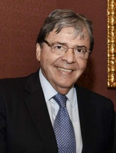 Carlos Holmes Trujillo as Colombia's Defense Minister