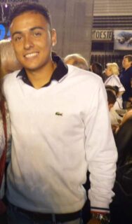 Santiago Montoya jugando al fútbol en 2013