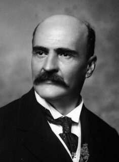Retrato clásico de Tomás Carrasquilla, escritor colombiano