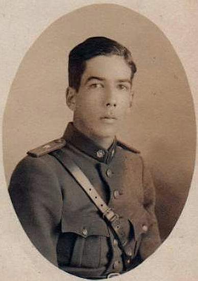 Alberto Ruiz Novoa in early years as Colombian officer