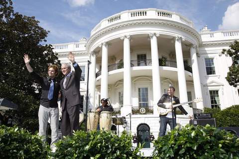 Andrés Cabas junto a George W. Bush en 2008