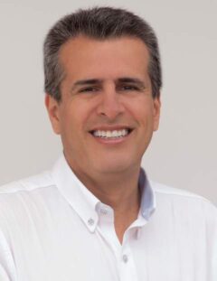 Luis Fernando Velasco in a formal portrait, 2017