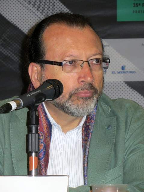 William Ospina speaking at FILSA 2015 event