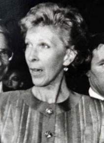 Carolina Isakson, First Lady of Colombia in formal attire